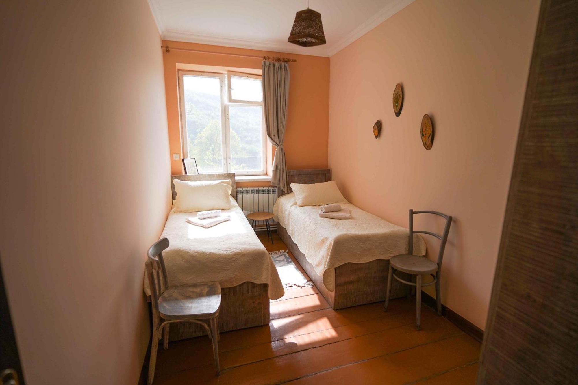 Chamich Guesthouse Debed Extérieur photo